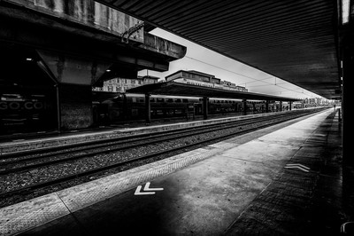 Quais de la gare Saint-Charles à Marseille